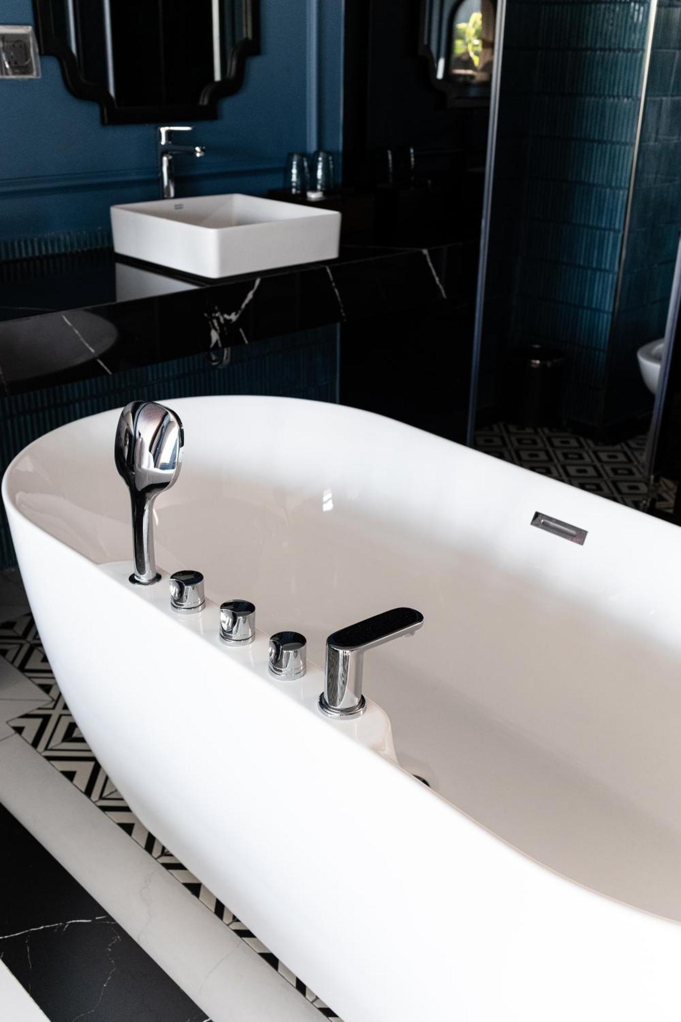 The City Boutique Hotel ビエンホア エクステリア 写真